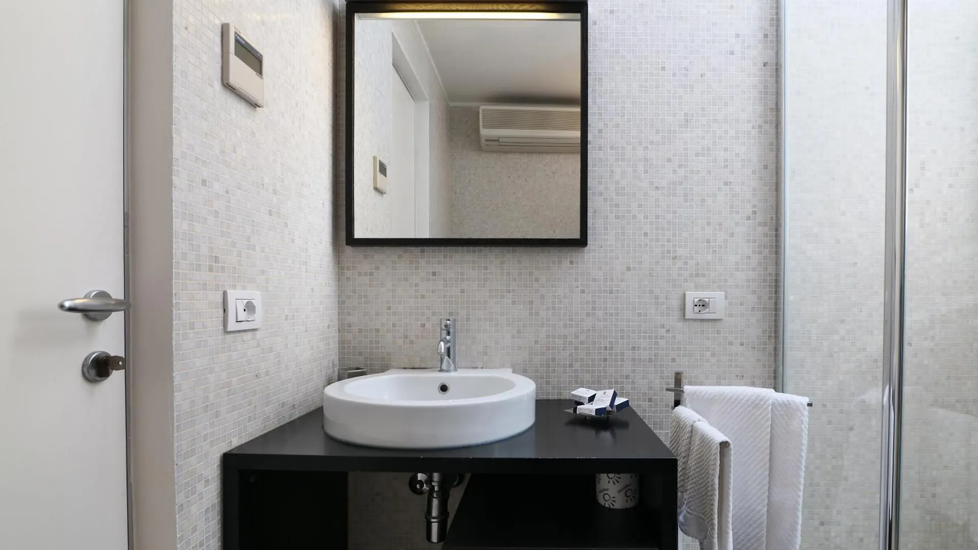 Elegante E Silenzioso Nel Cuore Di Milano 0*, 米兰 意大利